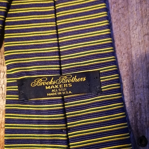 Tie - Picture 2 of 3